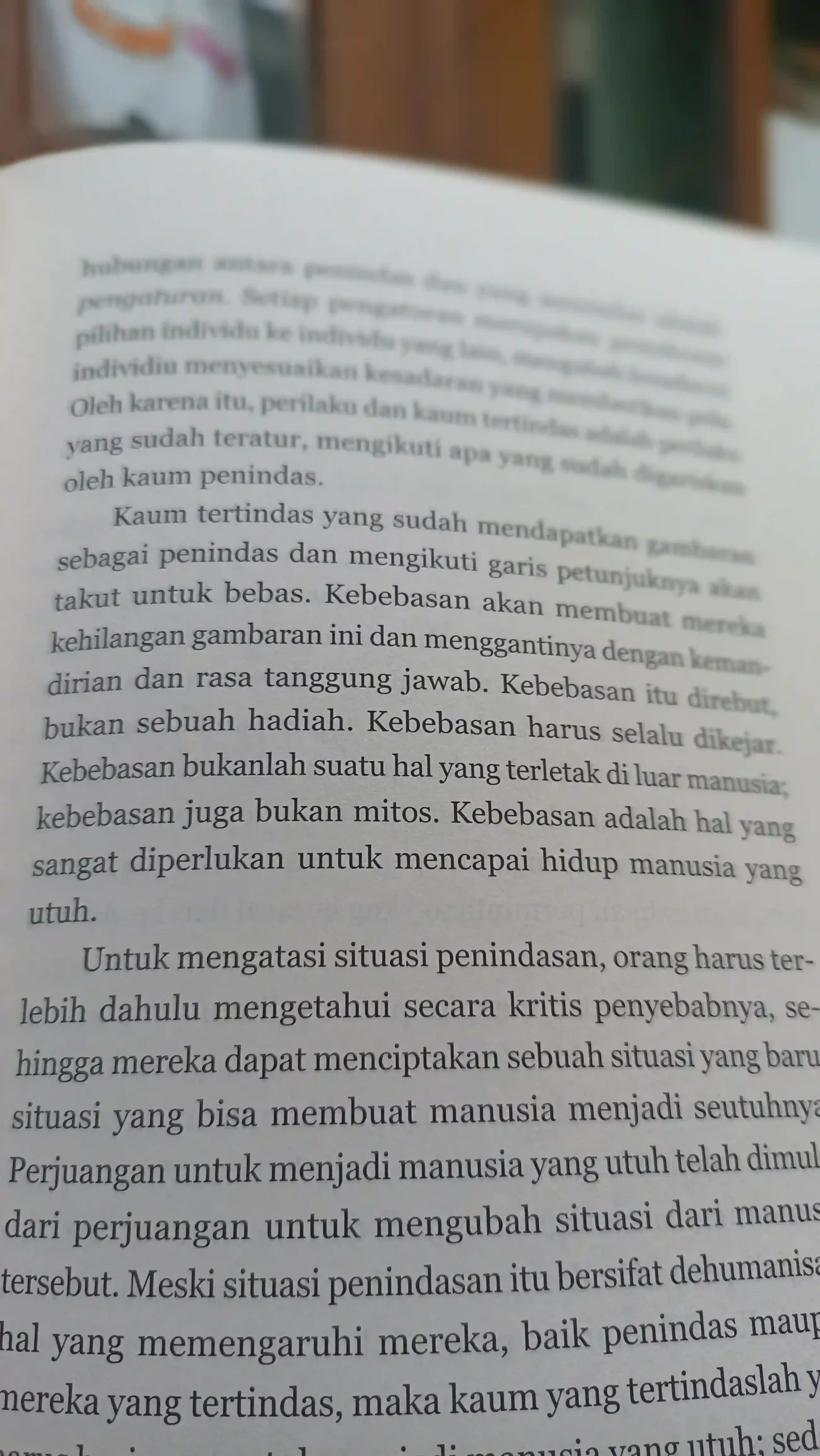 review buku pendidikan kaum tertindas karya paulo freire